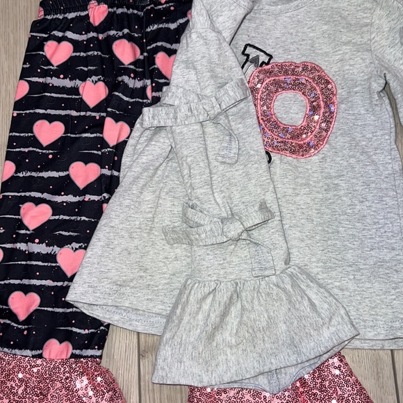 XO Bellbottom Set - Picture 3 of 4